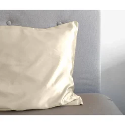 Beauty Skin Care Kussensloop Creme Glanssatijn