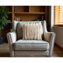 Rib Rabbit Fur - sierkussen Zand (50 x 50)