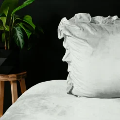 Velvet Ruffles Cappuccino Wit